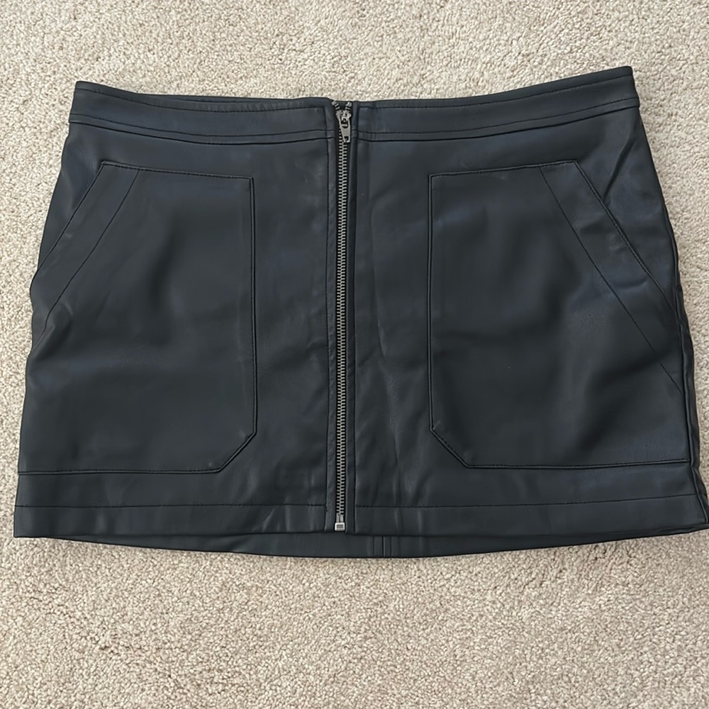 Free People Black Faux Leather Mini Skirt Full Zipper Size 10